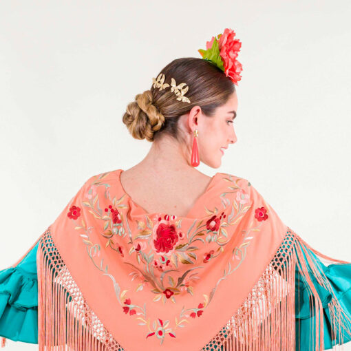 Un pendiente de flamenca clásico y atemporal que acompañara tu look de flamenca esta temporada de feria 2023