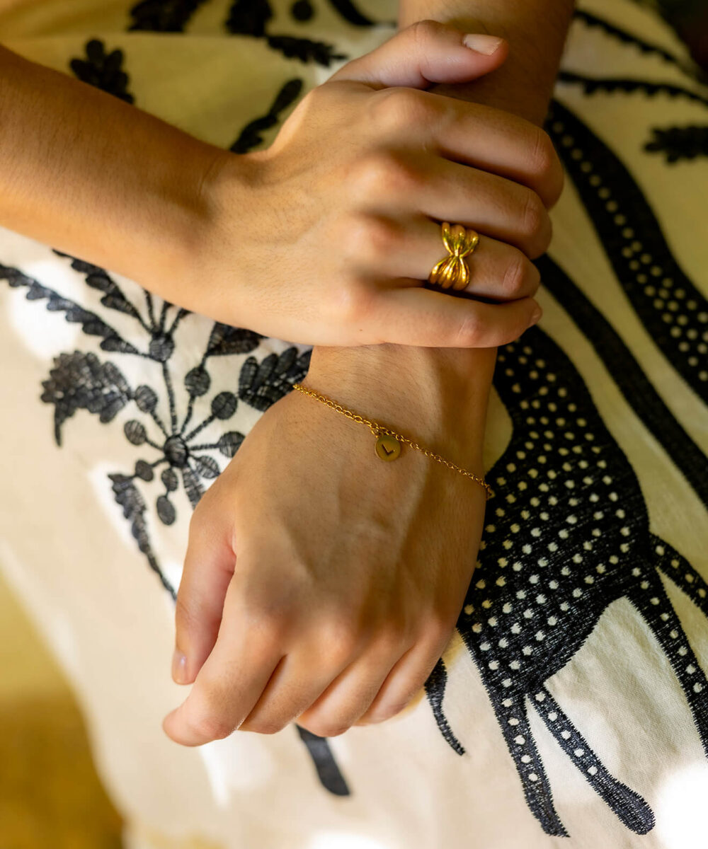 Pulsera Pilar personalizada con 1 inicial