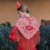 ¡Atrévete a lucir única y elegante en la próxima feria con el Mantoncillo Lola DW en caldera! Otro diseño propio de la colección flamenca 2024.