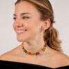 El Choker Ágata es una auténtica joya que desprende encanto vintage, diseñada en plata con baño de oro especialmente para momentos inolvidables.