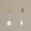 Pendientes de novia Chloé: diseño 2 en 1 con perla barroca y estrella de circonitas. Hechos a mano en Sevilla. Personalizables y únicos.