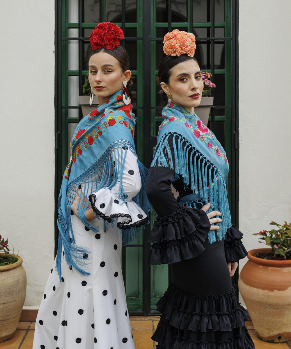 Mantoncillo Rosario azul capri