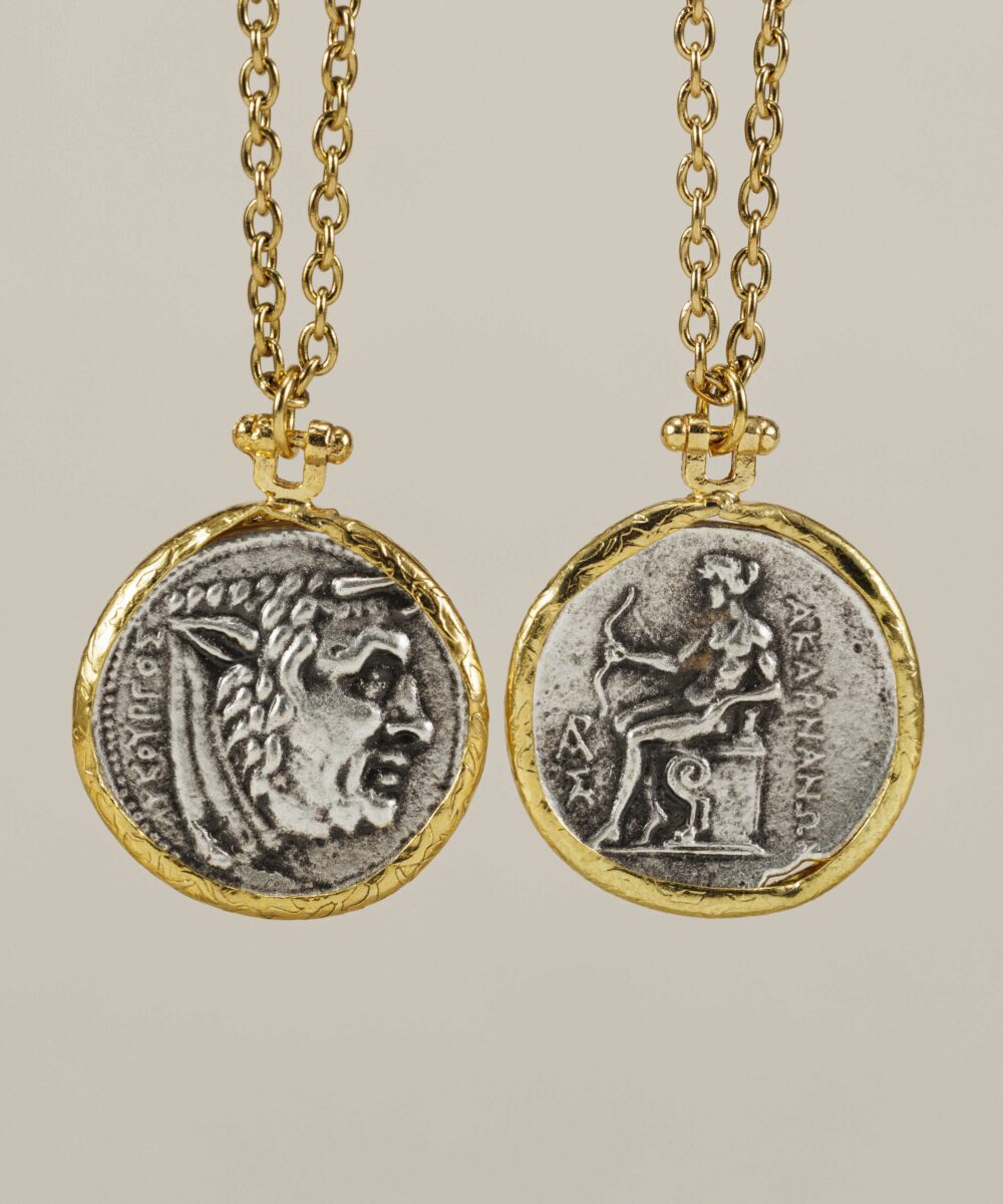 Cadena moneda griega Atenas, joya con historia y estilo. Baño de oro 18K, diseño exclusivo Darwin inspirado en la antigua Grecia. ¡Luce única!