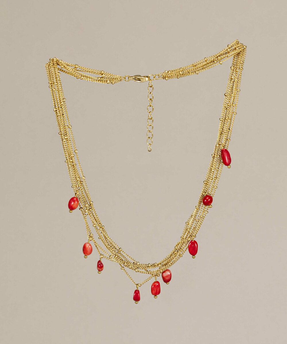 Cadenas Roquetas: cadena fina dorada con piedras naturales de coral rojo. Waterproof, hipoalergénica y ligera. Ideal para verano .