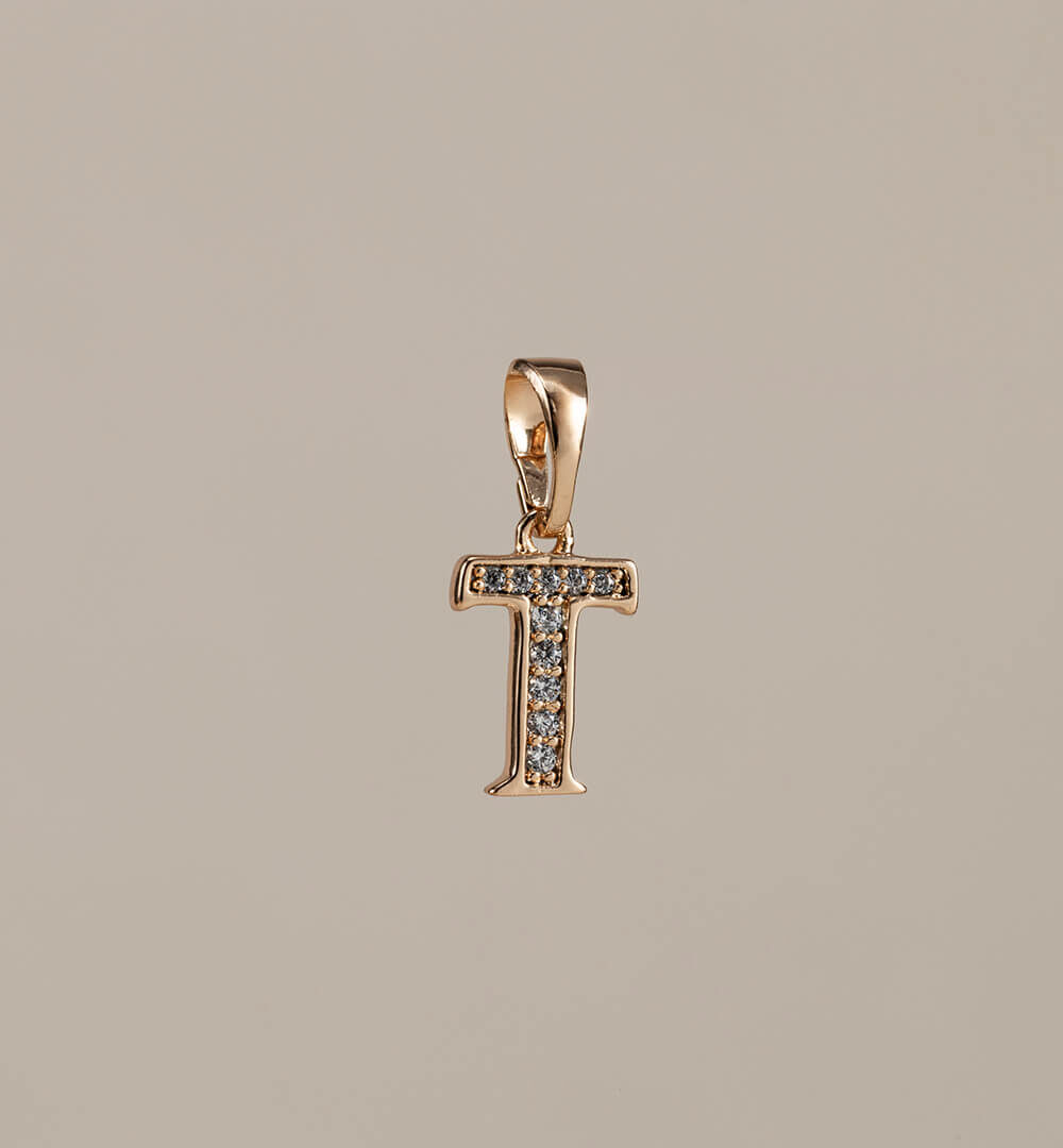 Charm Letra Circonitas