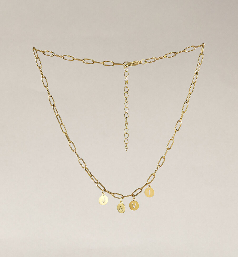 Cadena personalizada con 4 iniciales. CADENA LINA ESLABONES