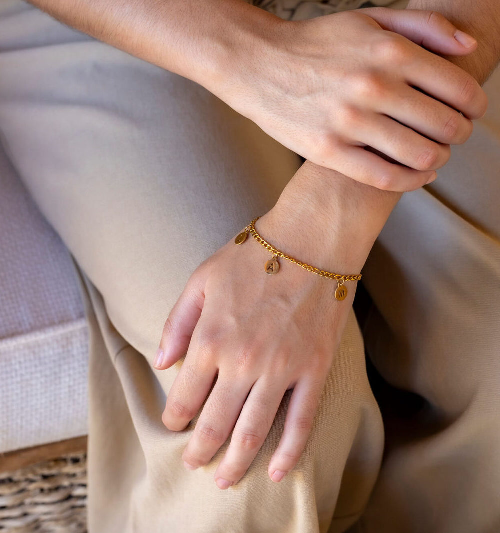 Pulsera Cartier personalizada con 3 iniciales