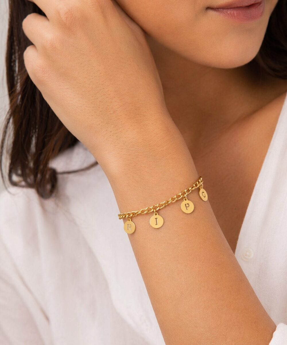 Pulsera Cartier personalizada con 4 iniciales