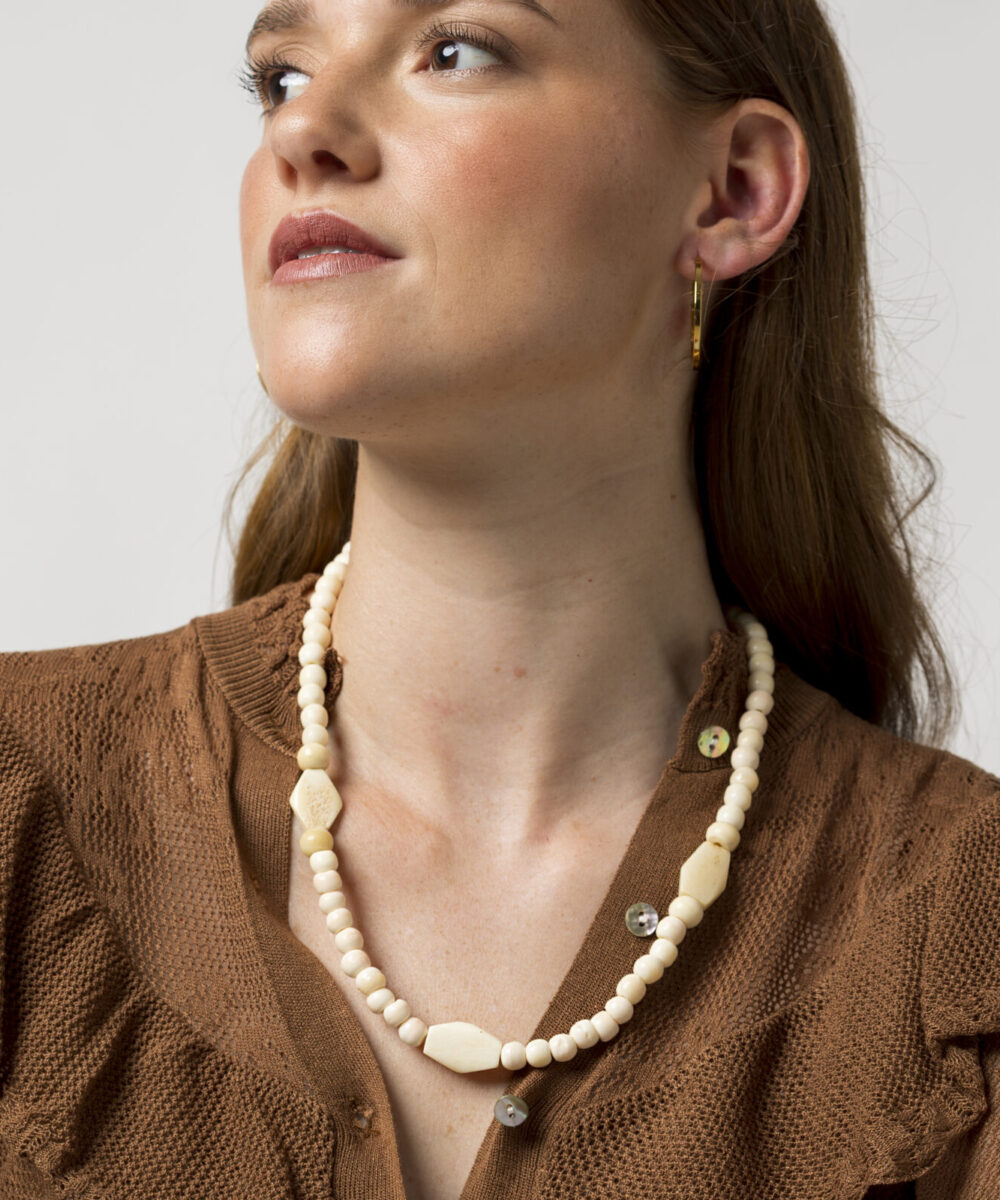Collar hueso Bolonia