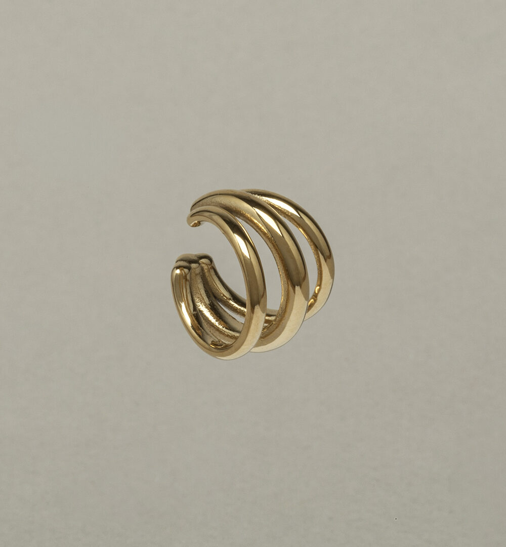 Earcuff dorado triple